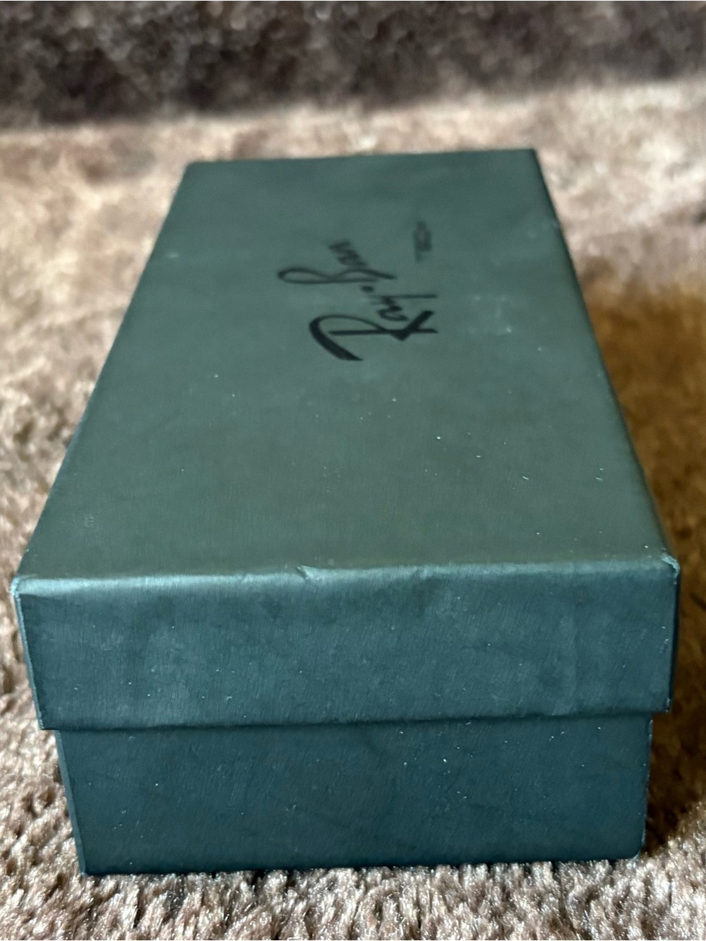 Pre-owned Ray-Ban black Sunglasses box with Embossed Logo - Picture 3 of 7